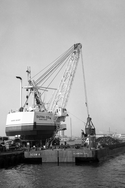 Ted Williams Tunnel, Dredge